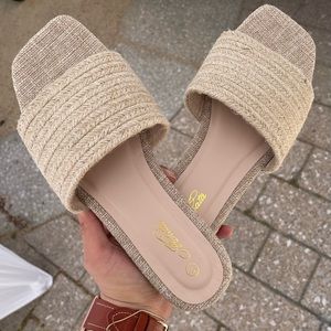 Sandals Straw Material